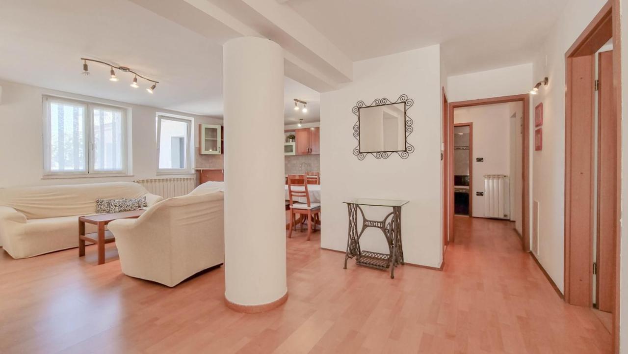 Ena Apartment Novigrad  Exterior photo