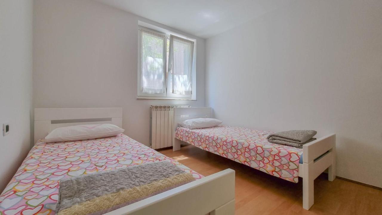 Ena Apartment Novigrad  Exterior photo