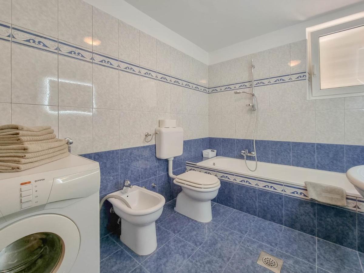 Ena Apartment Novigrad  Exterior photo