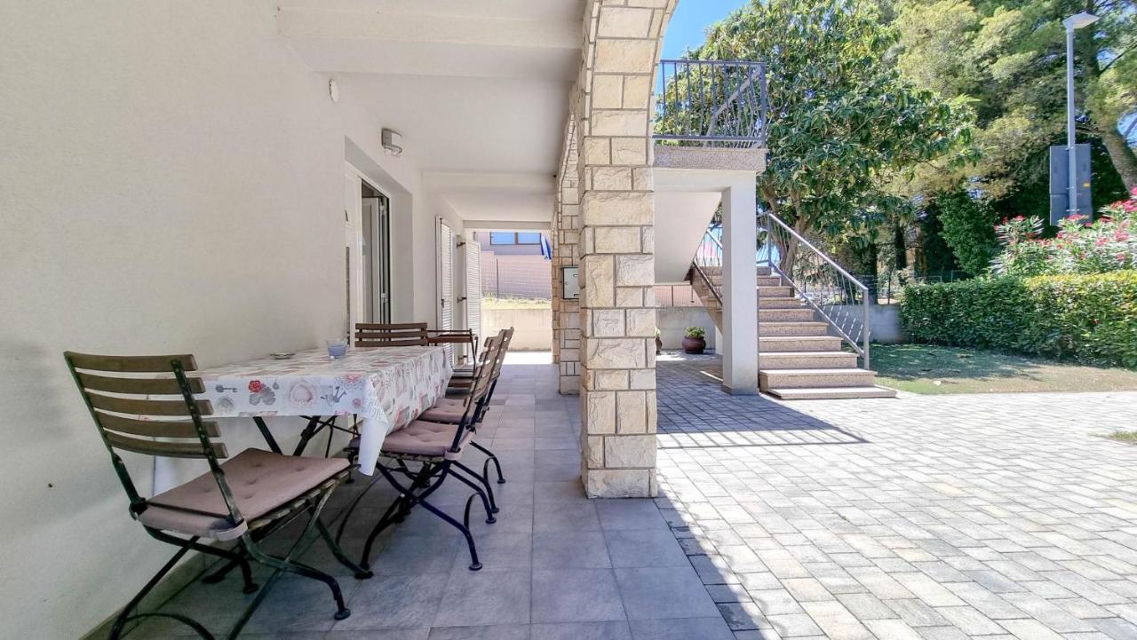 Ena Apartment Novigrad  Exterior photo